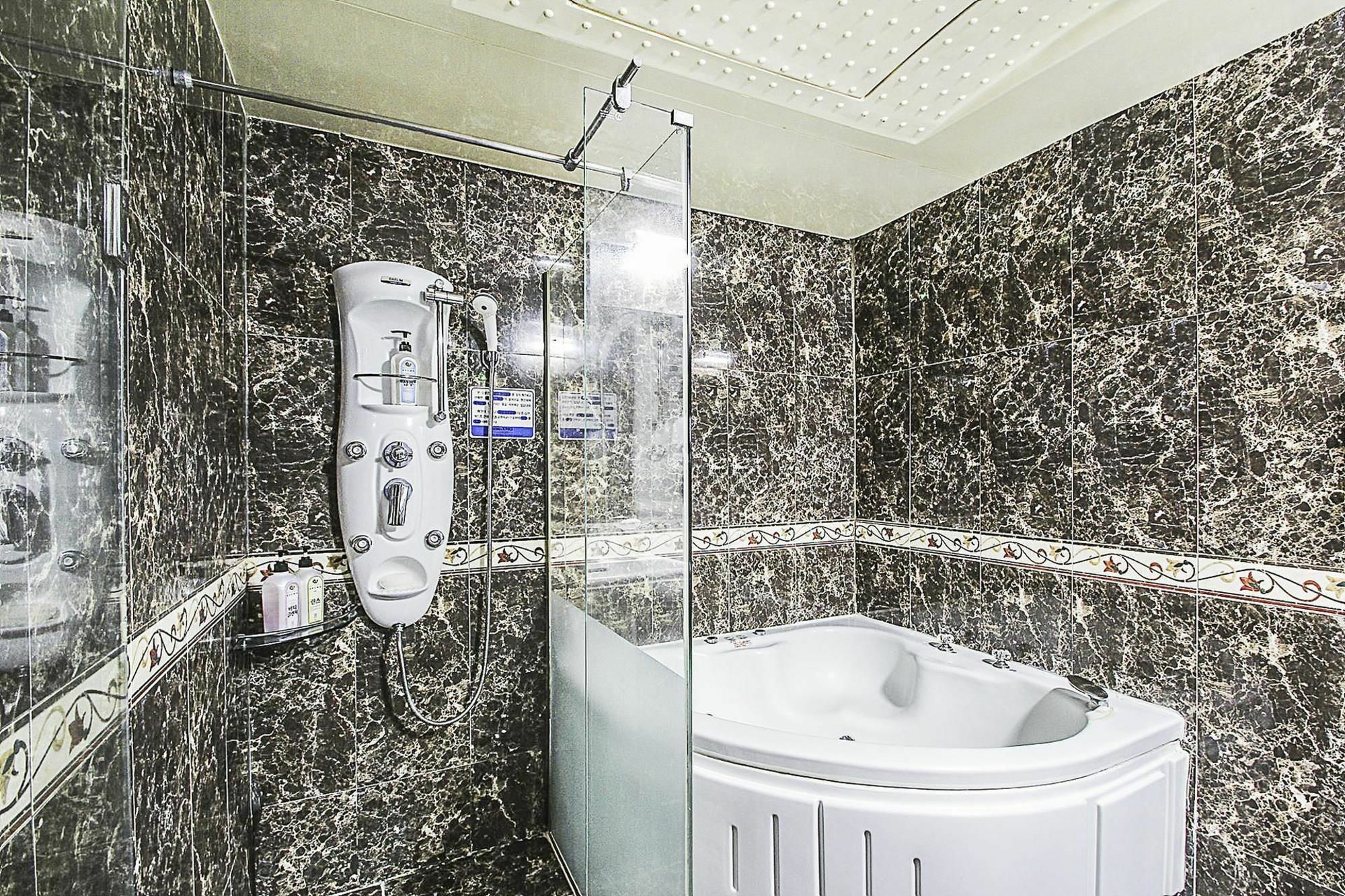 Haeundae Aone Hotel Пусан Экстерьер фото